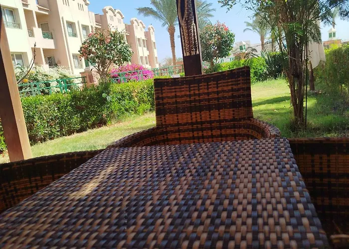 With Garden In Sahl Hasheesh * Gurdaka