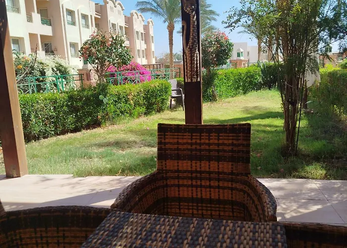 With Garden In Sahl Hasheesh * Gurdaka